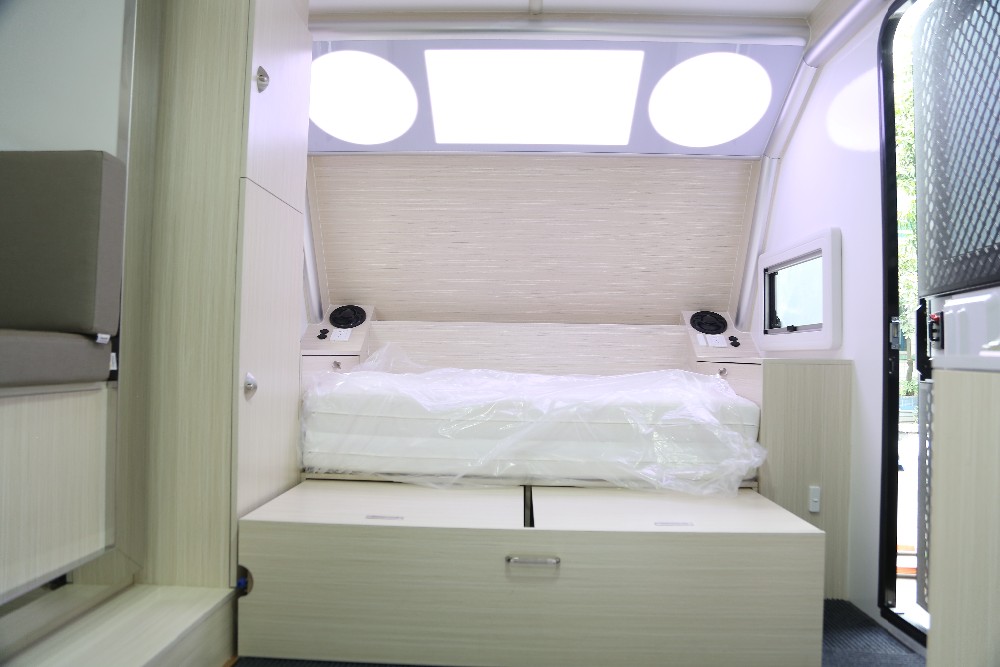 Caravan Mini RV Trailer Travel Caravan (11)